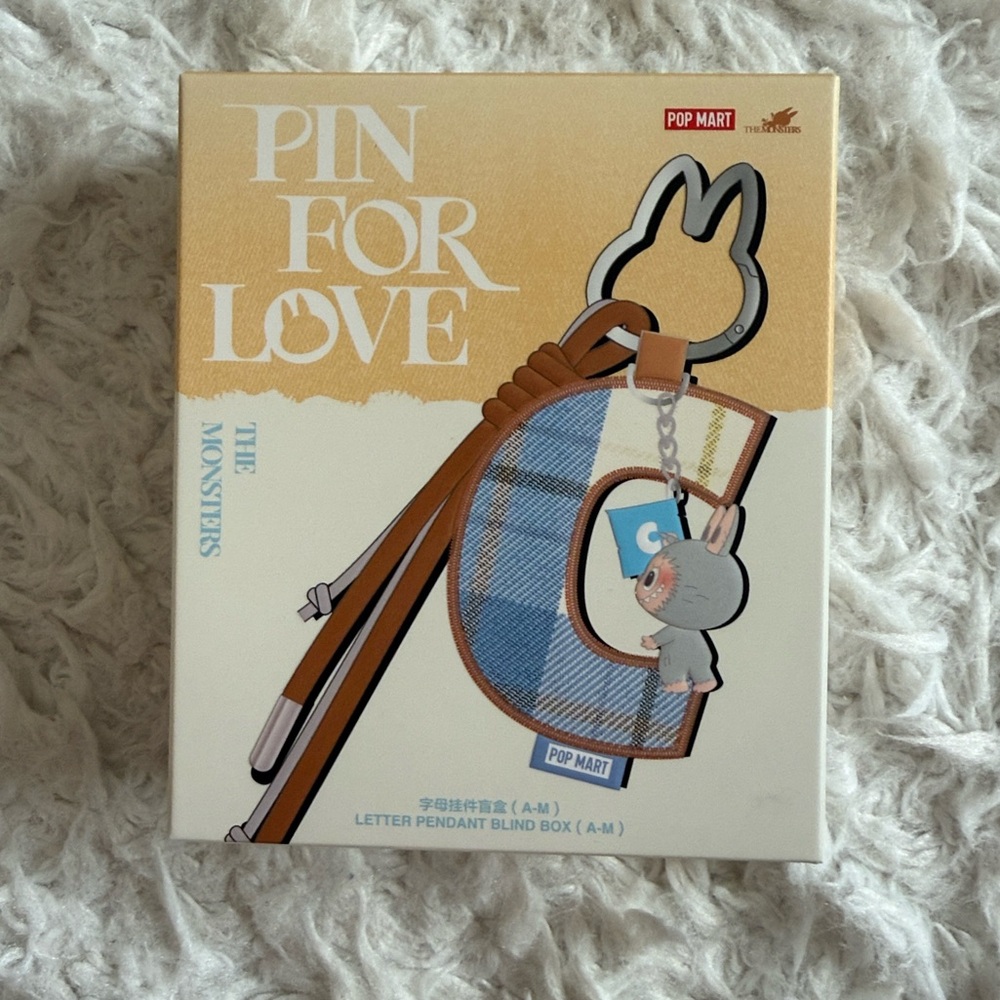 LABUBU monster - Pop Mart Pin for Love Letter Pendant Blind Box LETTER D cute